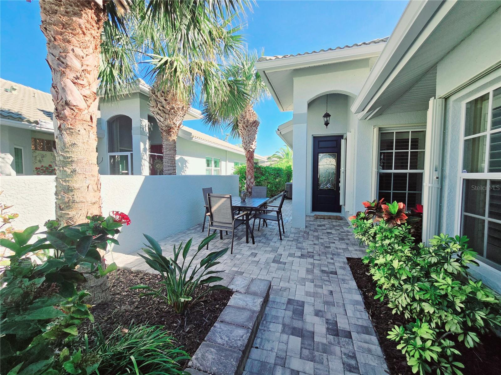 321 RECLINATA CIRCLE