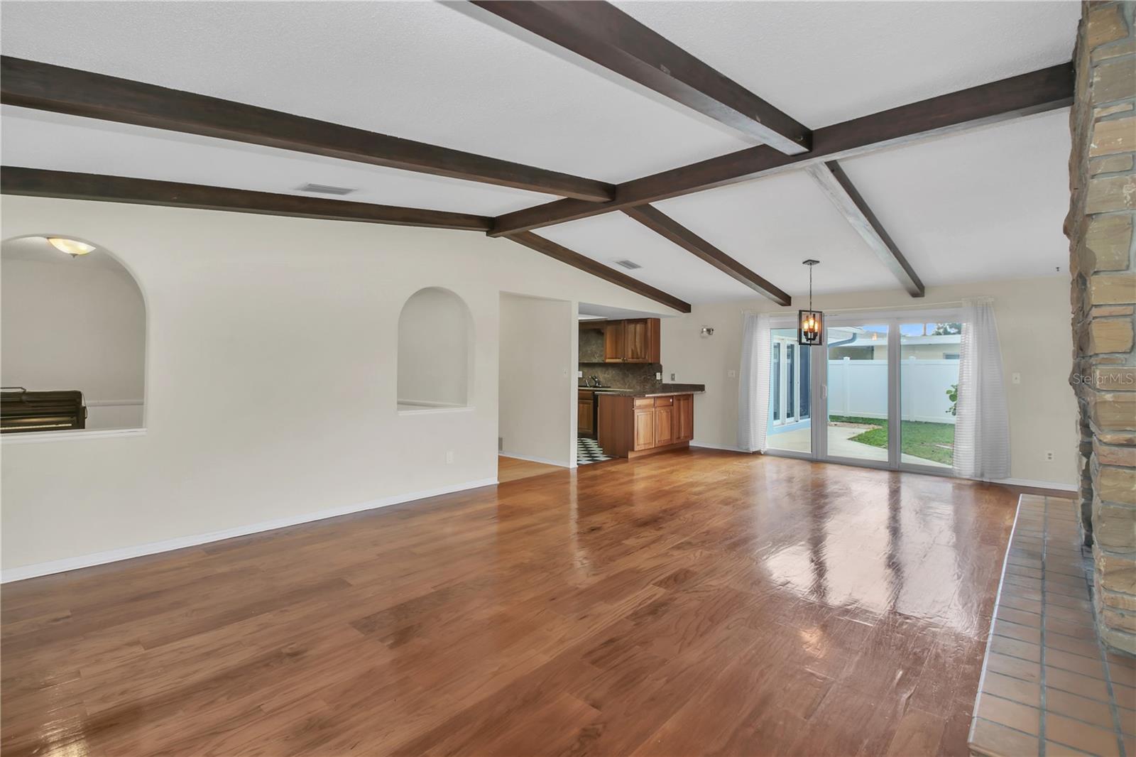 BUENA VISTA SHORES - Residential