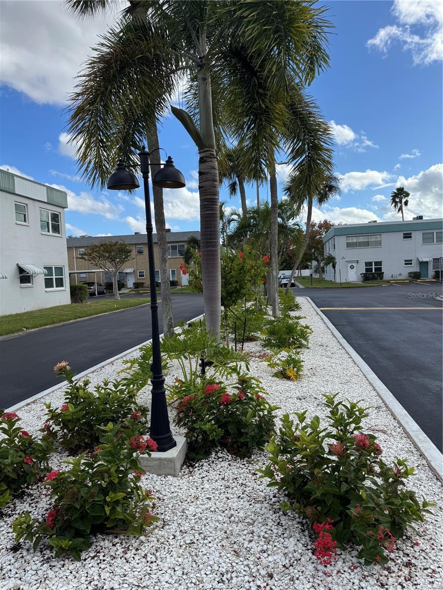 PARADISE SHORES - Residential