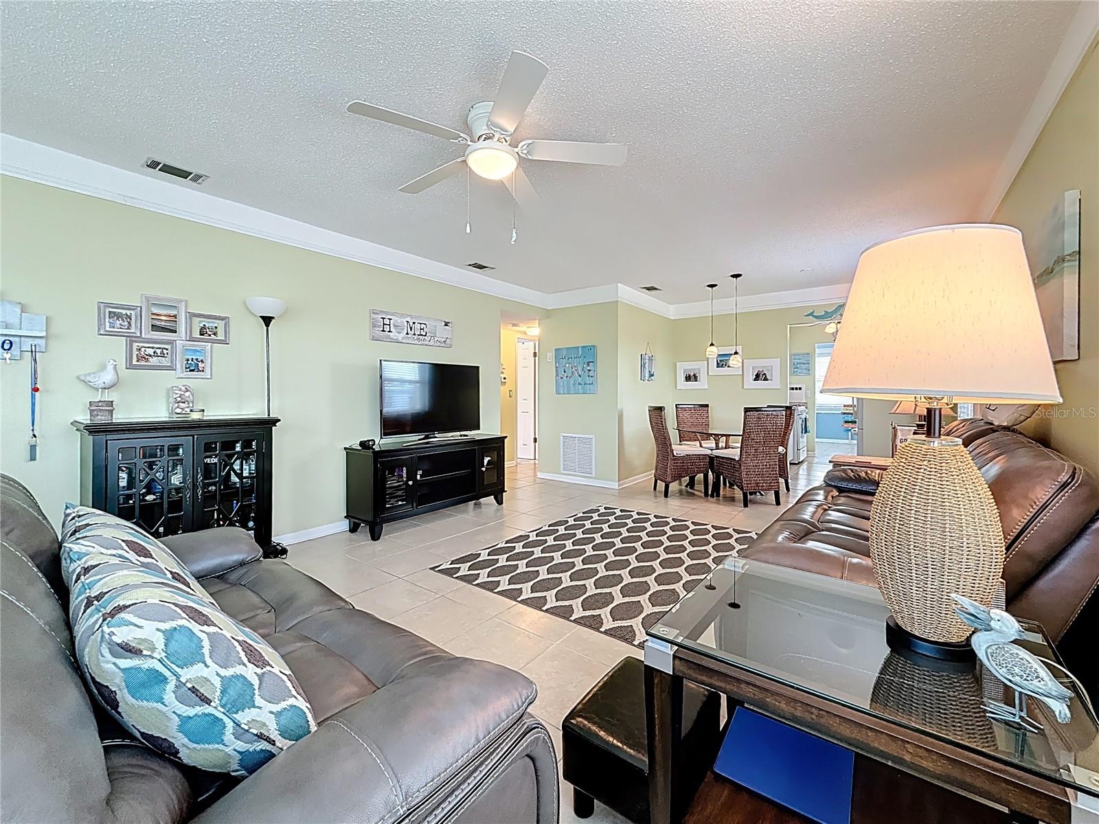 PARADISE SHORES - Residential