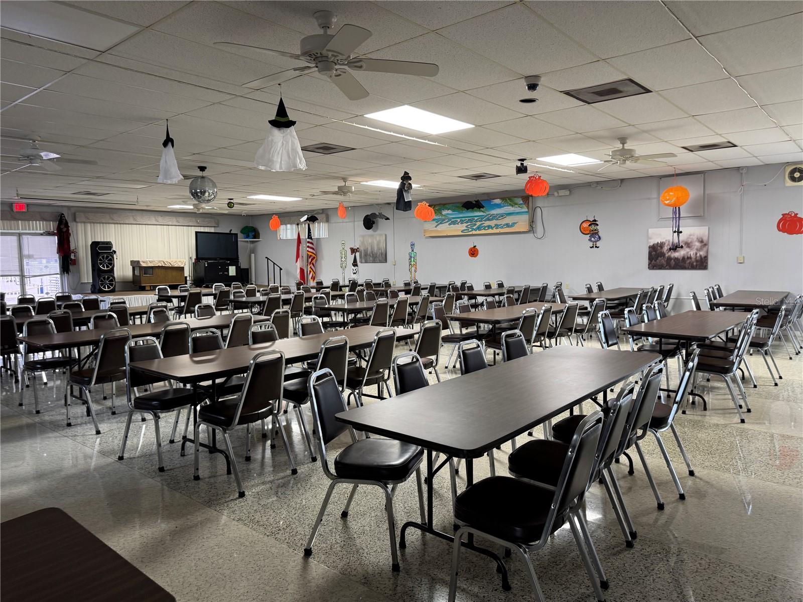 PARADISE SHORES - Residential