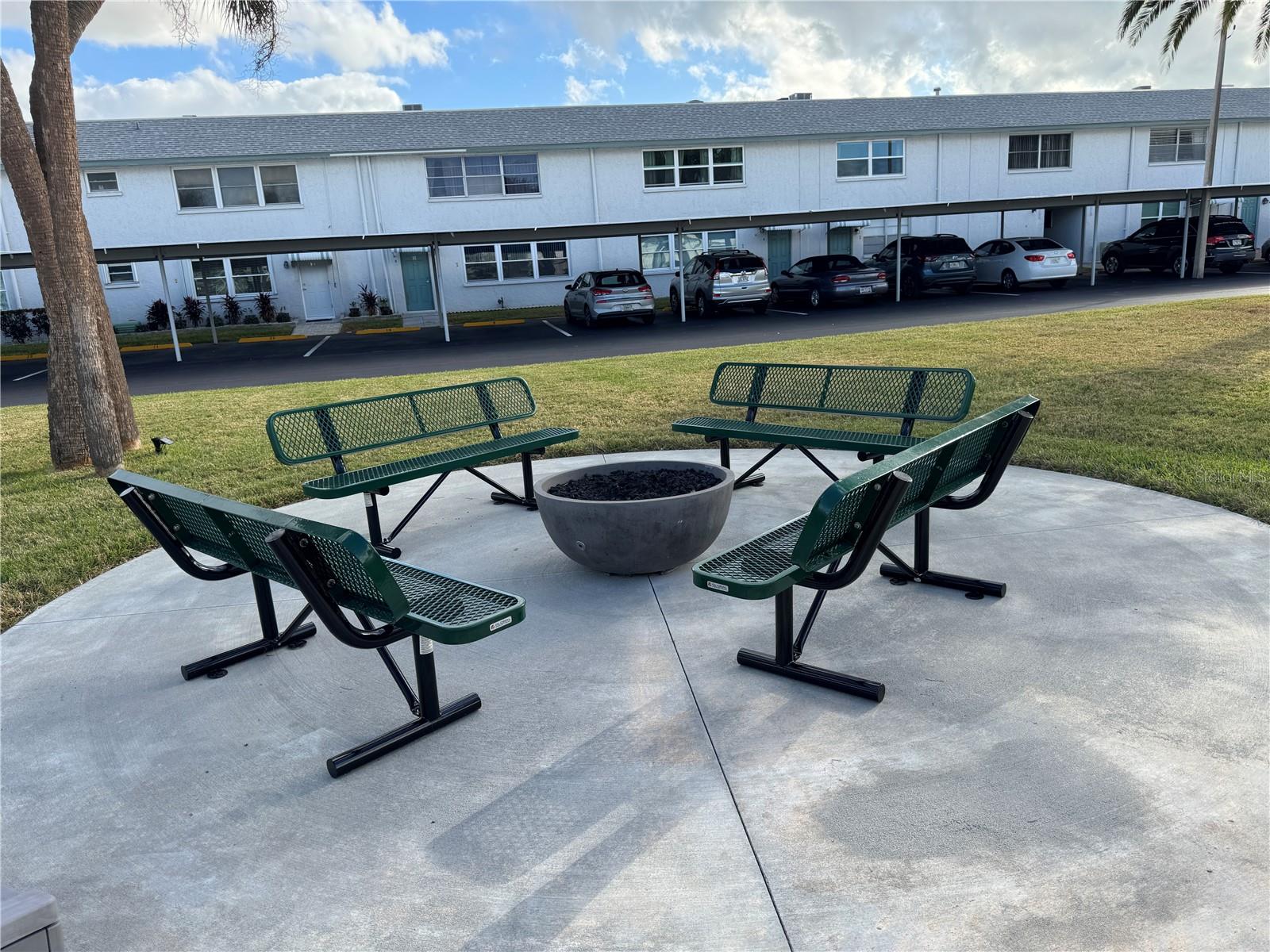 PARADISE SHORES - Residential