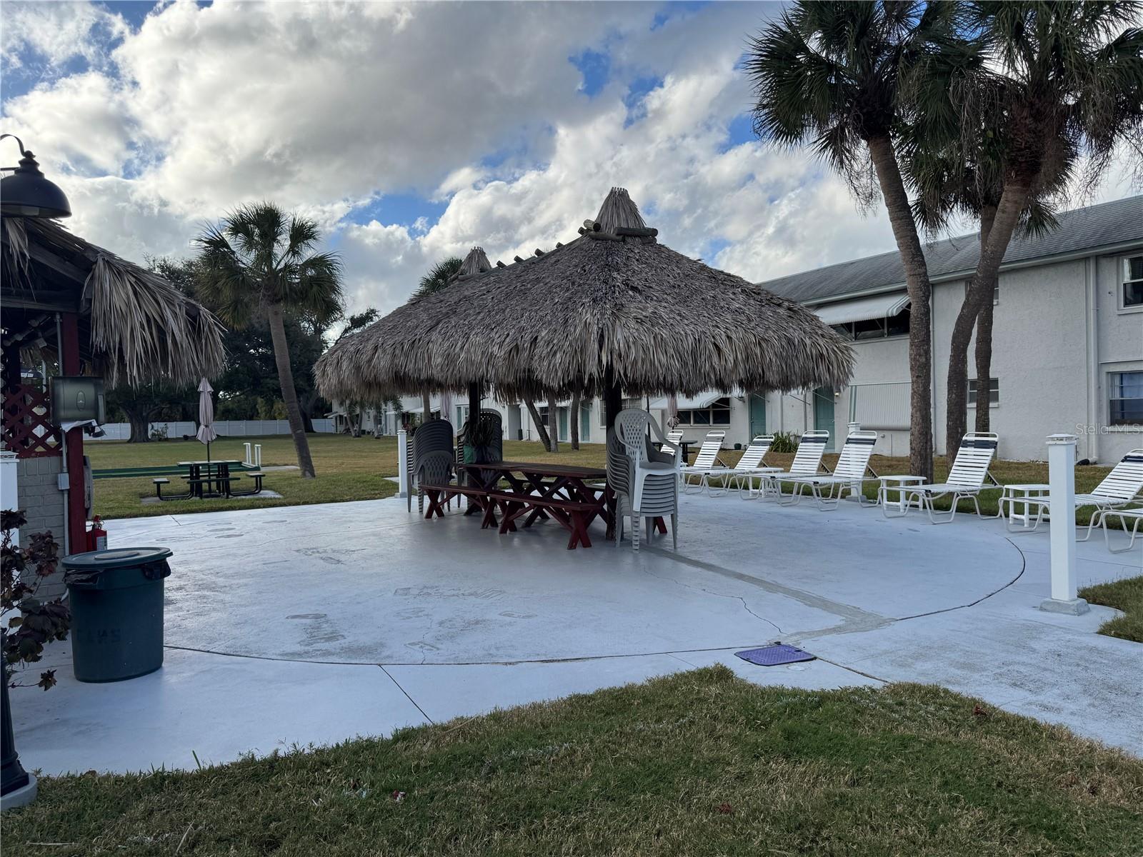 PARADISE SHORES - Residential