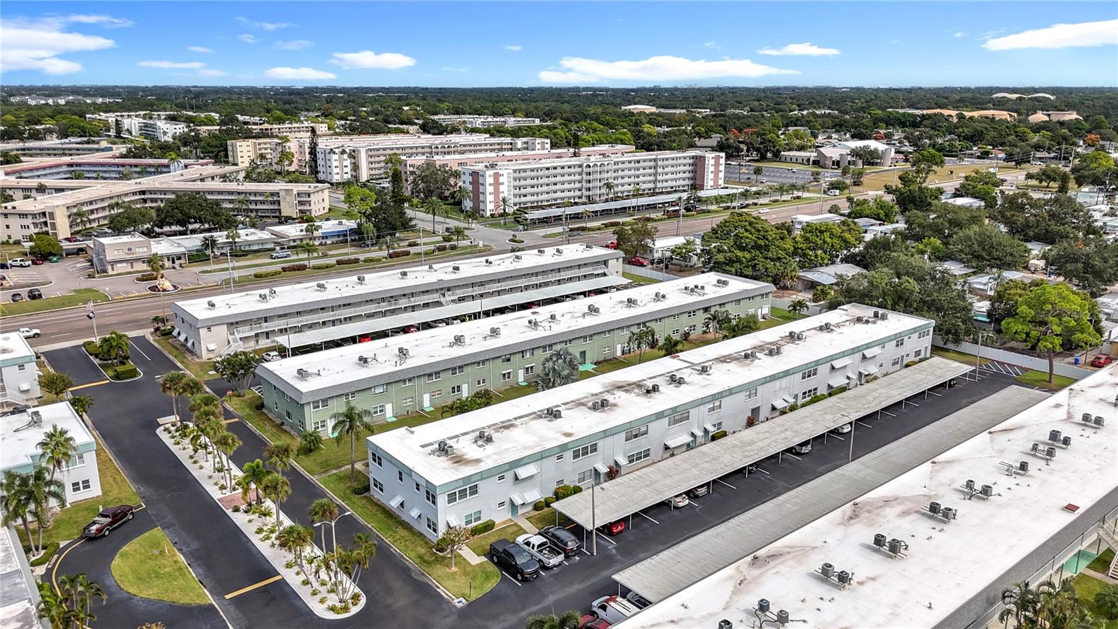 PARADISE SHORES - Residential