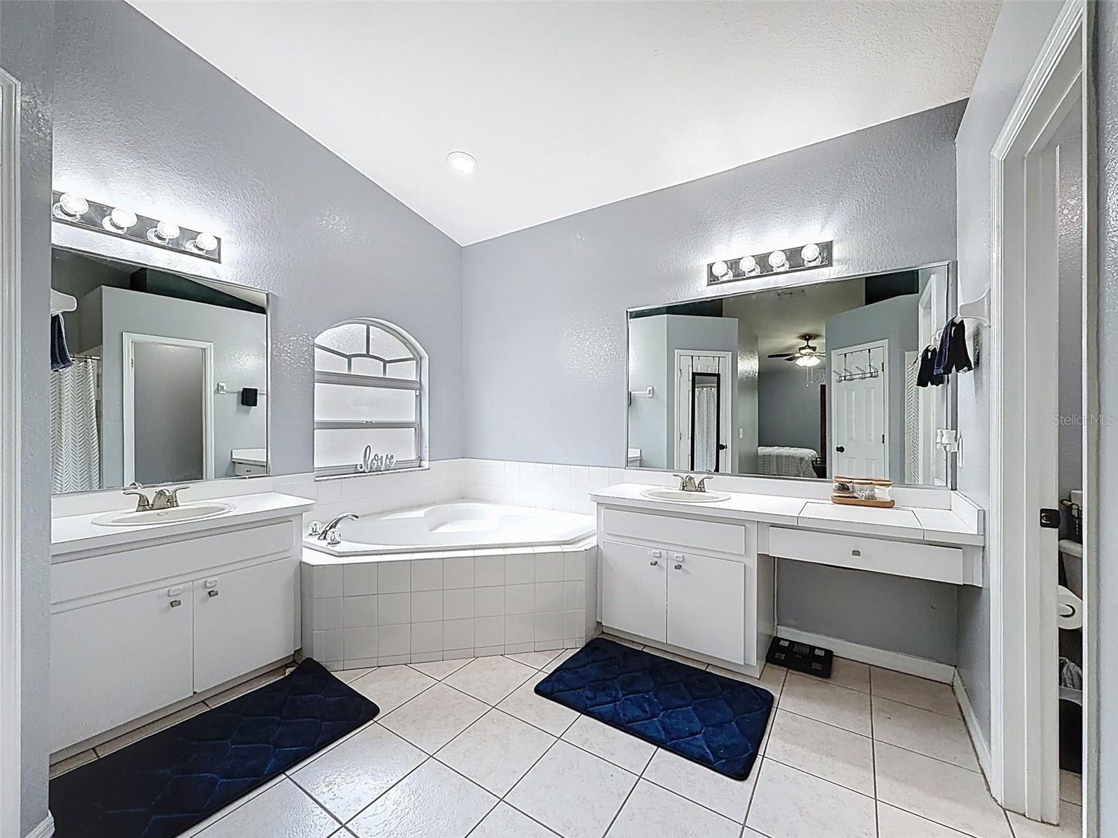 MANORS OF NOTTINGHAM - Residential