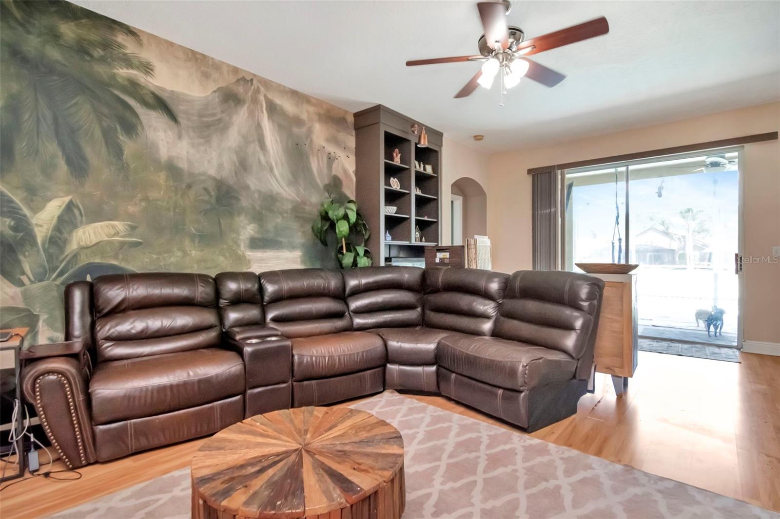 VILLAROSA PH G - Residential