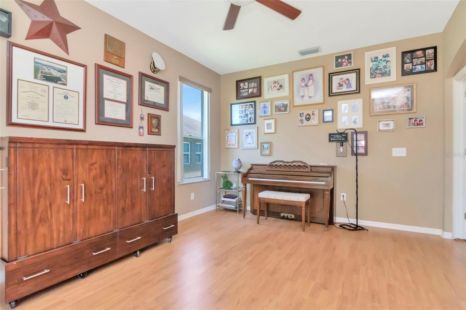 VILLAROSA PH G - Residential