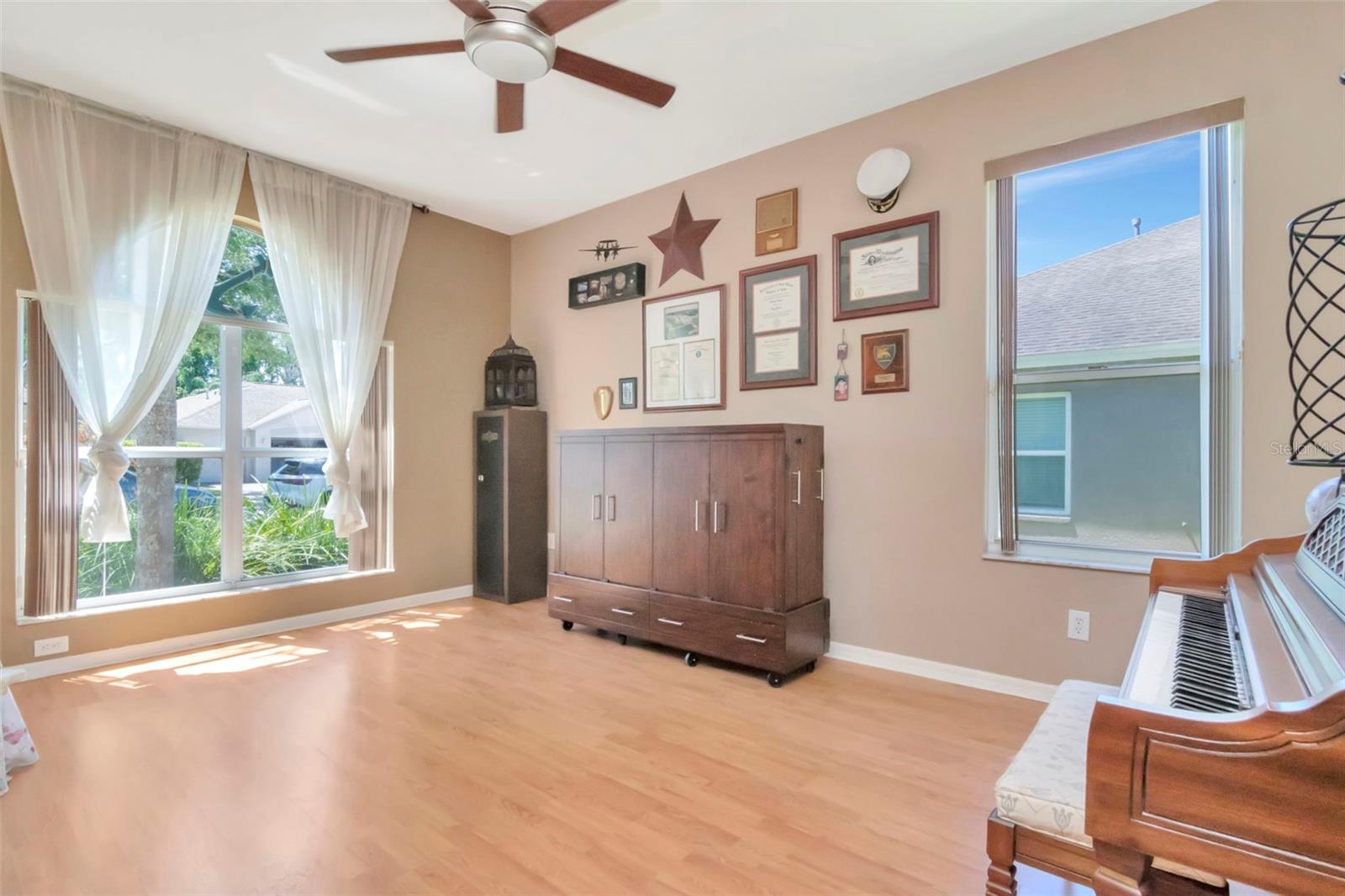 VILLAROSA PH G - Residential