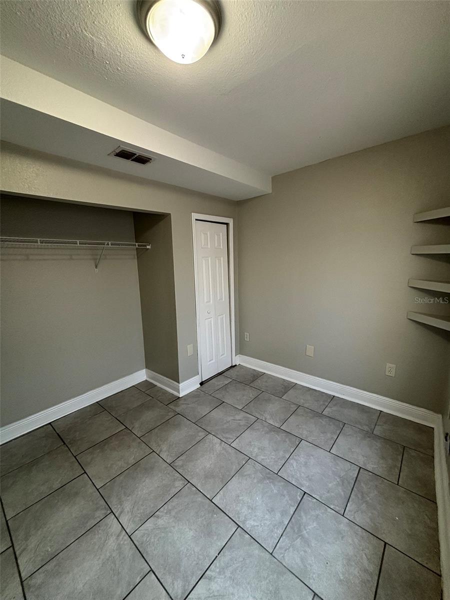 THE OAKS ADD - Residential Lease