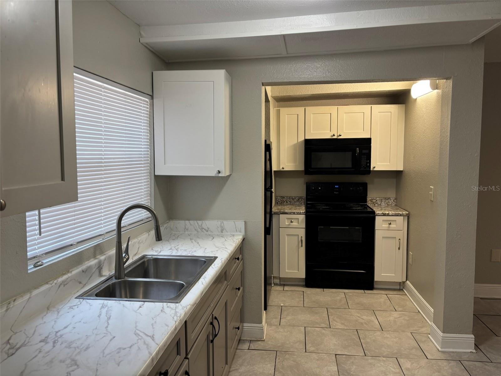 THE OAKS ADD - Residential Lease