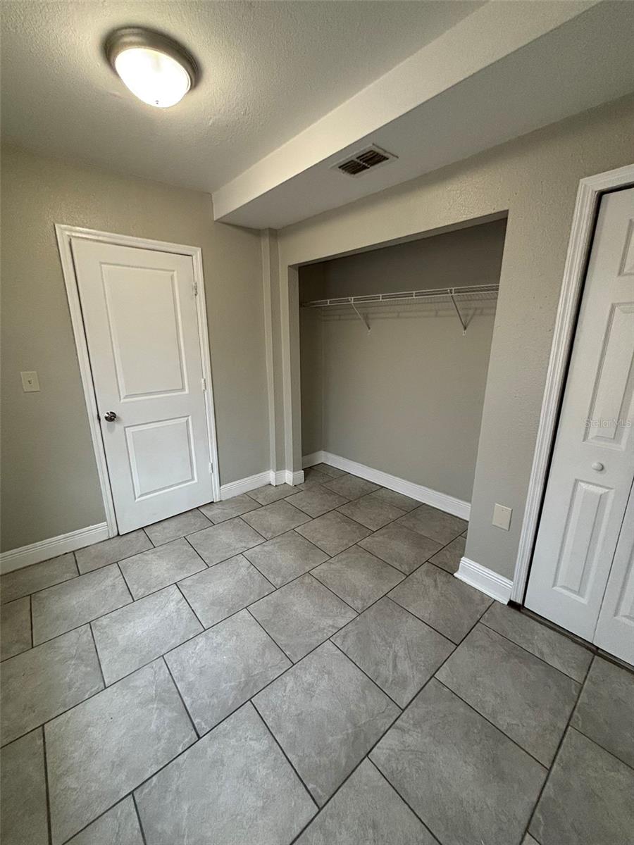 THE OAKS ADD - Residential Lease