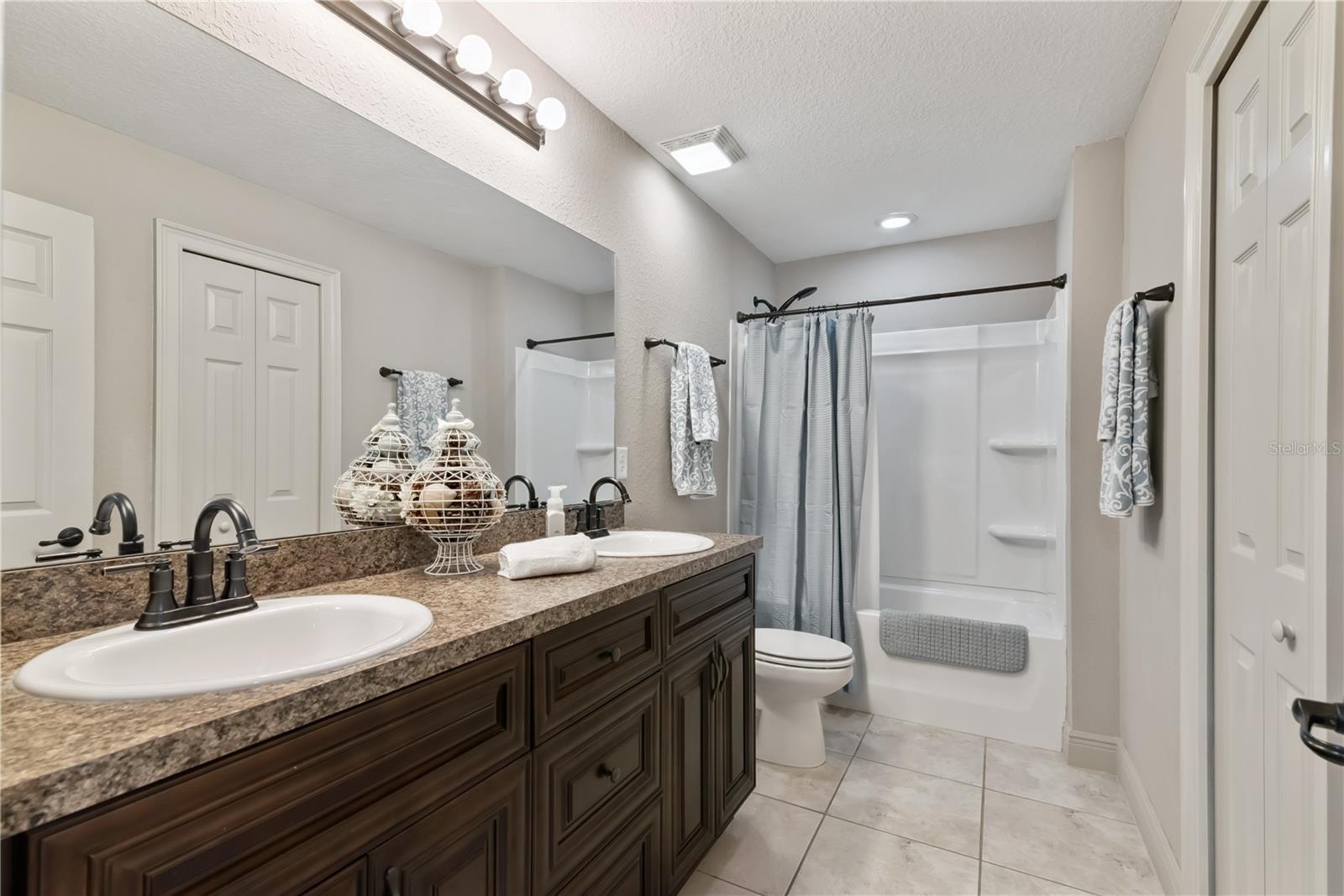 SILVER SPGS SHORES UN 31 - Residential