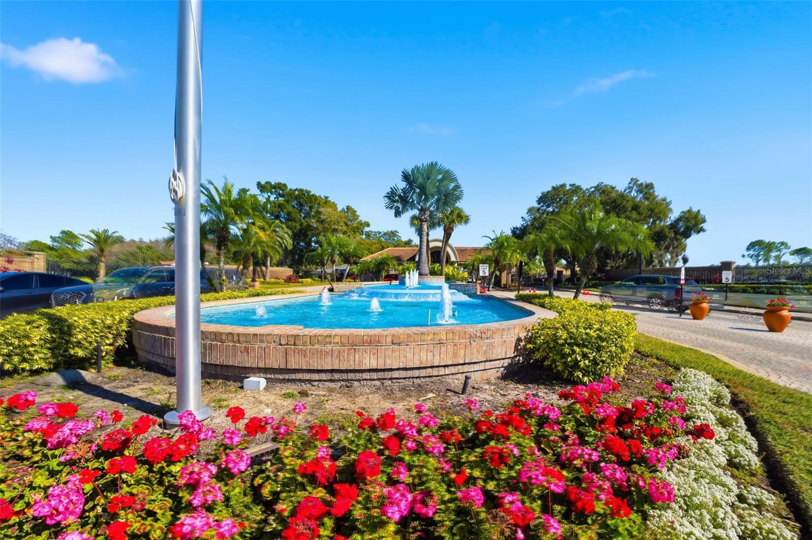 CRESCENT OAKS COUNTRY CLUB PH 1 - Residential