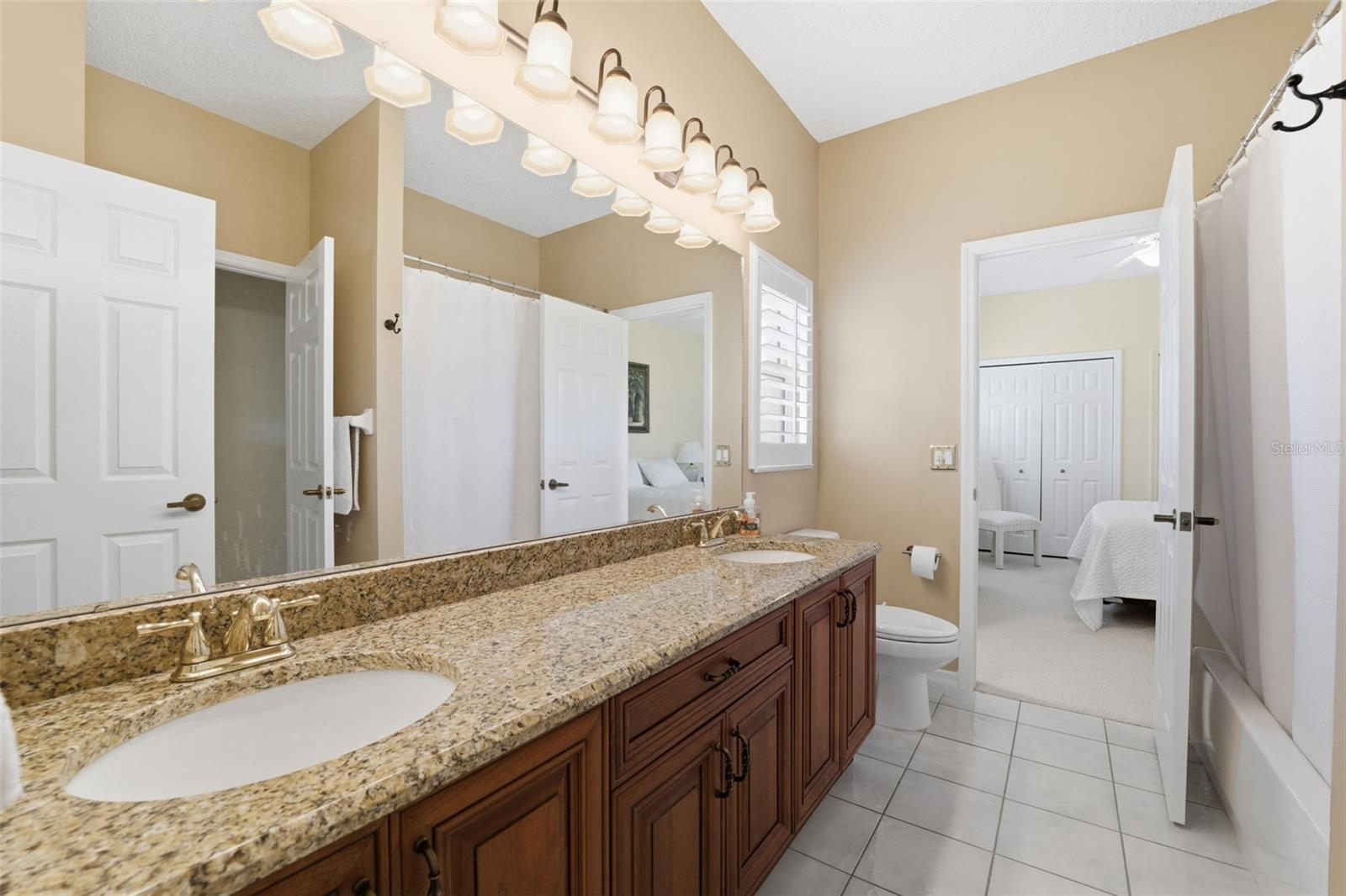 CRESCENT OAKS COUNTRY CLUB PH 1 - Residential