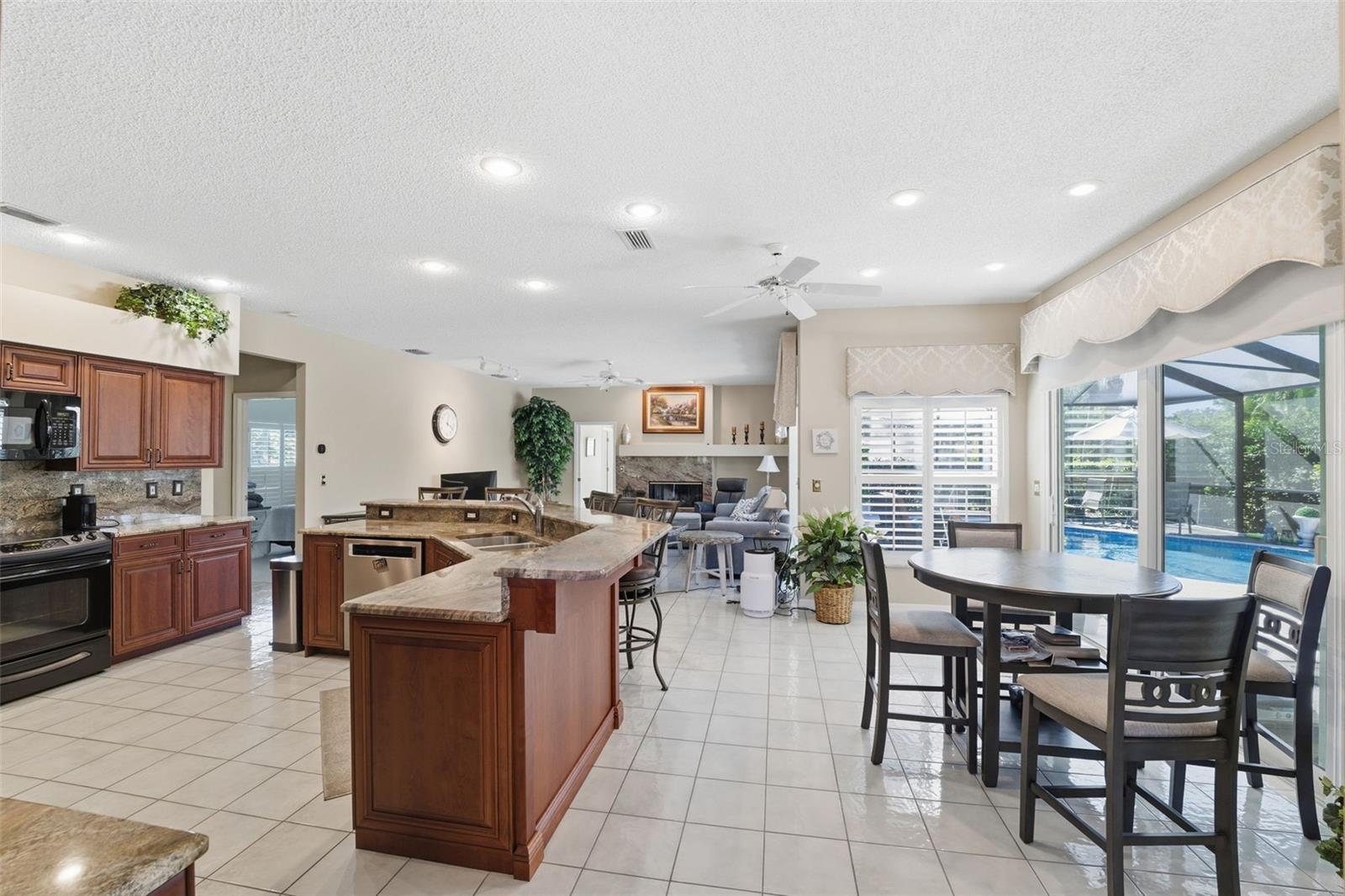 CRESCENT OAKS COUNTRY CLUB PH 1 - Residential