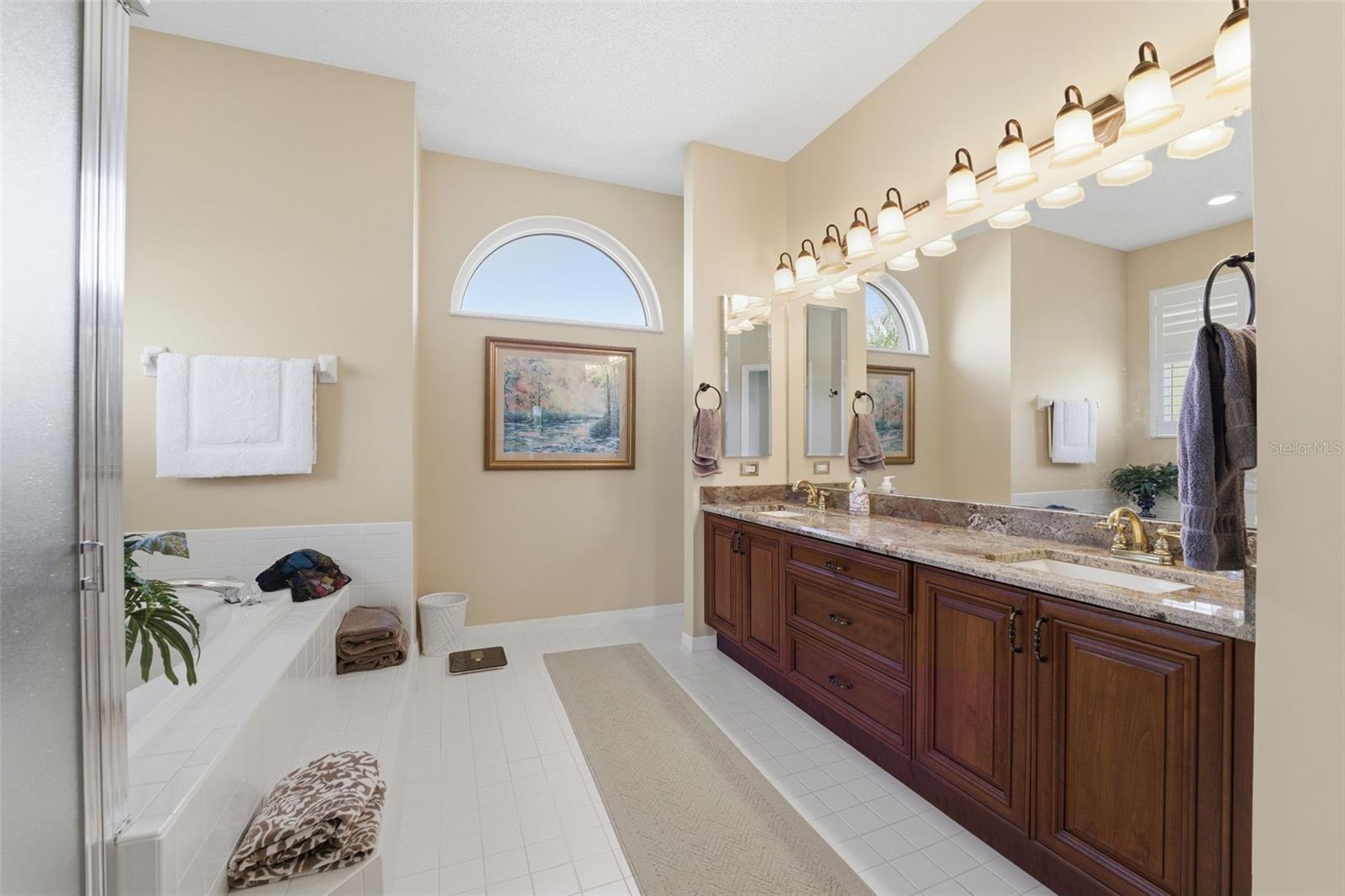 CRESCENT OAKS COUNTRY CLUB PH 1 - Residential