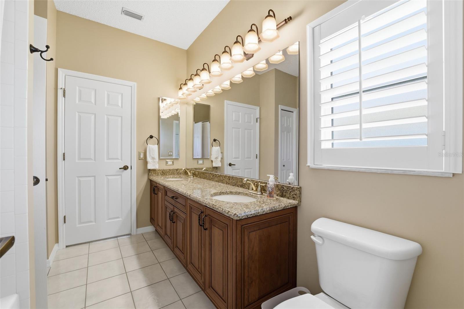 CRESCENT OAKS COUNTRY CLUB PH 1 - Residential