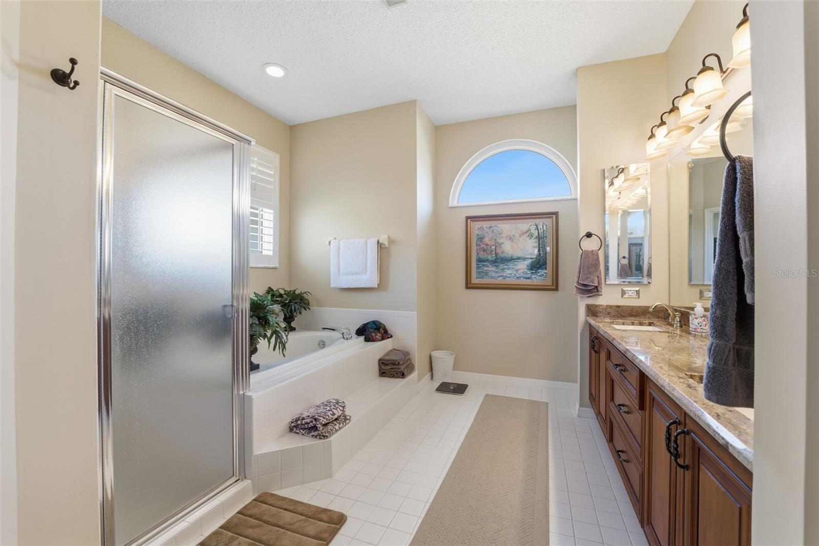 CRESCENT OAKS COUNTRY CLUB PH 1 - Residential