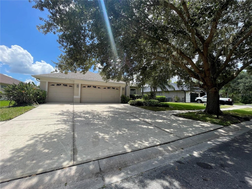 Photo of 9322 Mangrove Court, Tampa, FL 33647 (MLS # TB8540010)