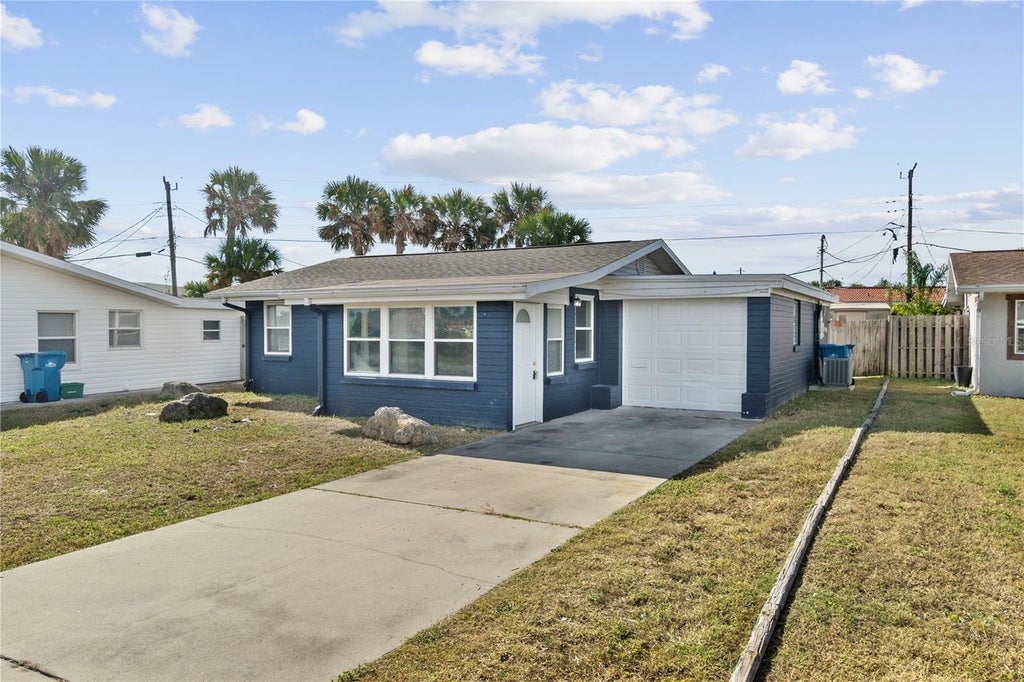 Photo of 16 Hibiscus Drive, Ormond Beach, FL 32176 (MLS # O6451022)