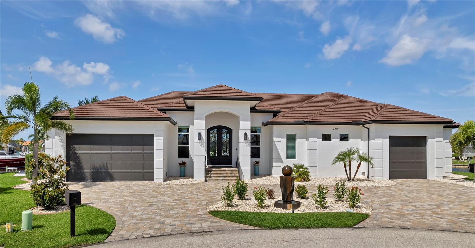 2795 BAY COURT