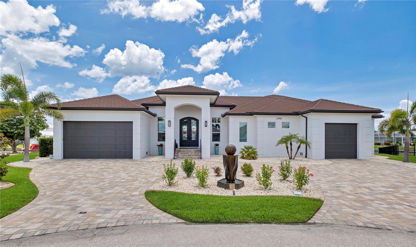 2795 BAY COURT