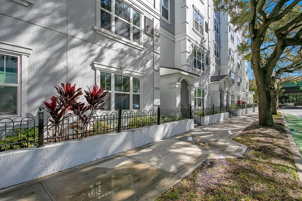 GRANDE DOWNTOWN ORLANDO - Residential Lease