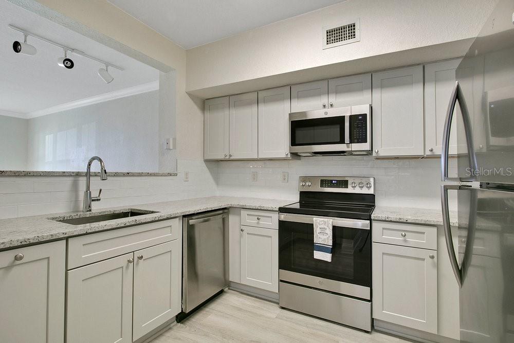 GRANDE DOWNTOWN ORLANDO - Residential Lease