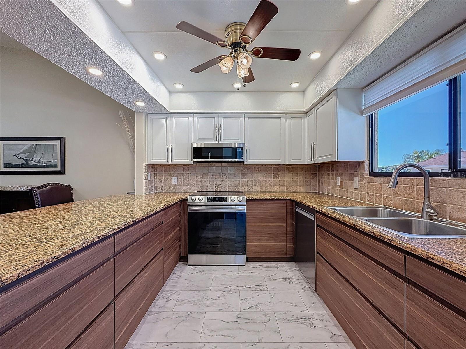 EAGLES POINT CONDO - Residential