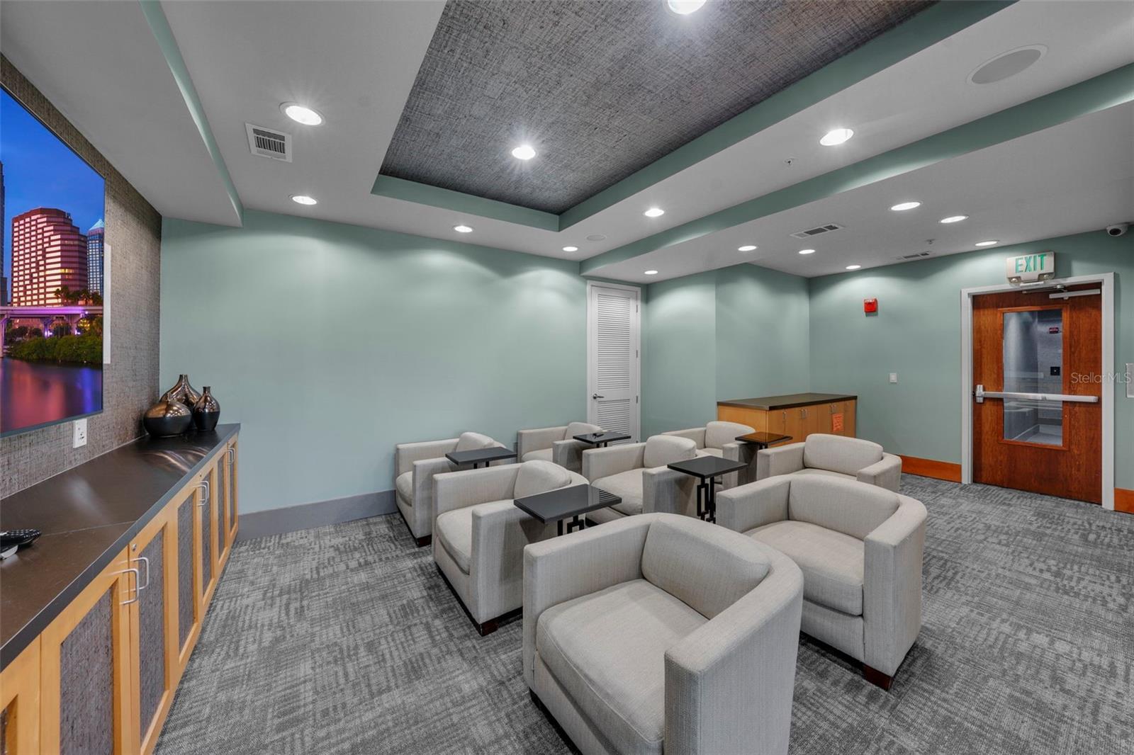 SKYPOINT A CONDO - Residential