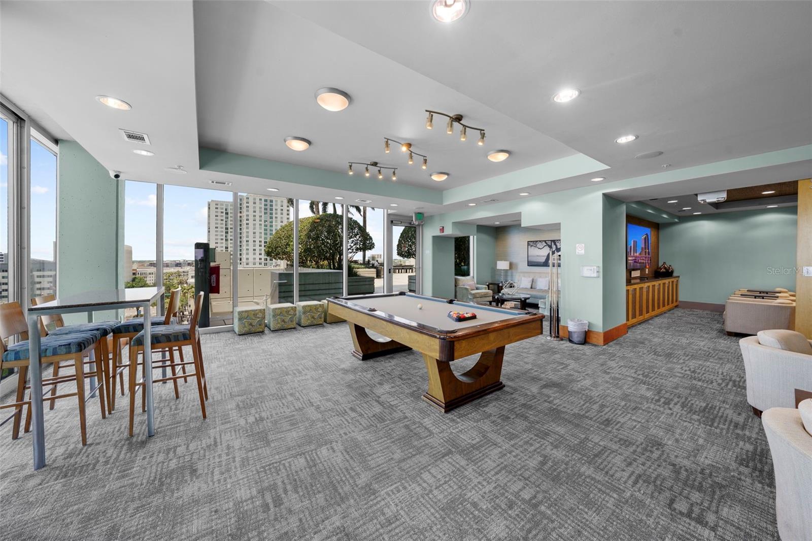 SKYPOINT A CONDO - Residential