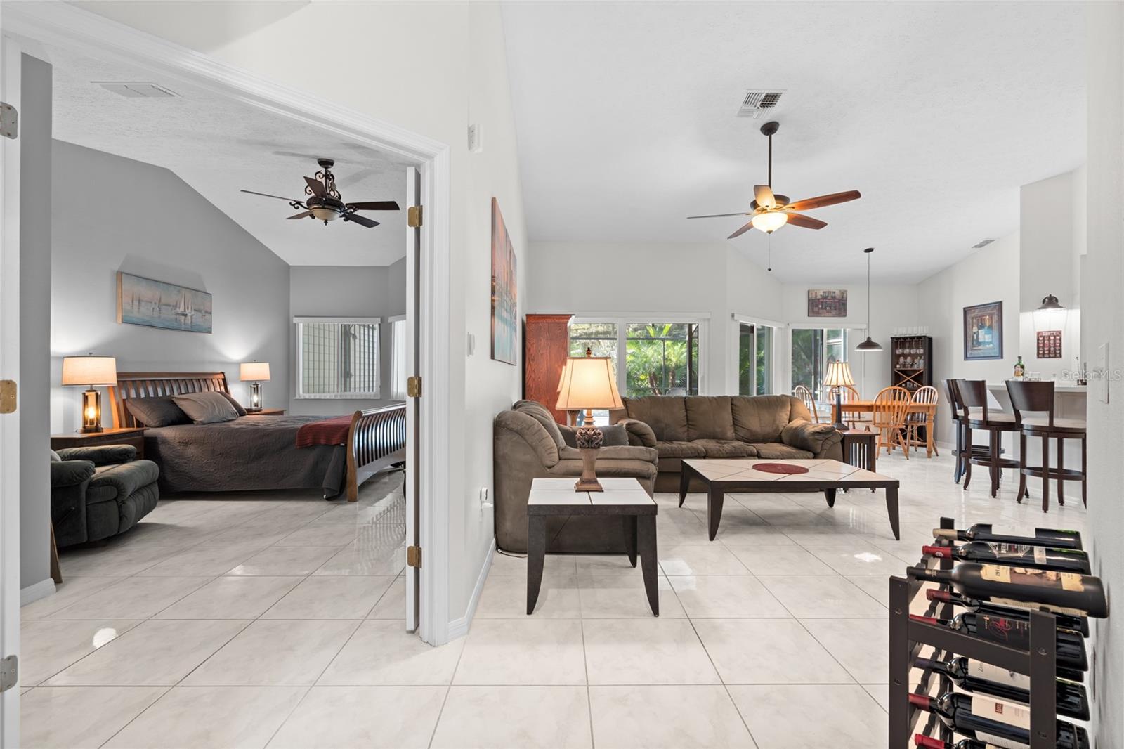 HUNTERS TRAIL TWNHMS - Residential