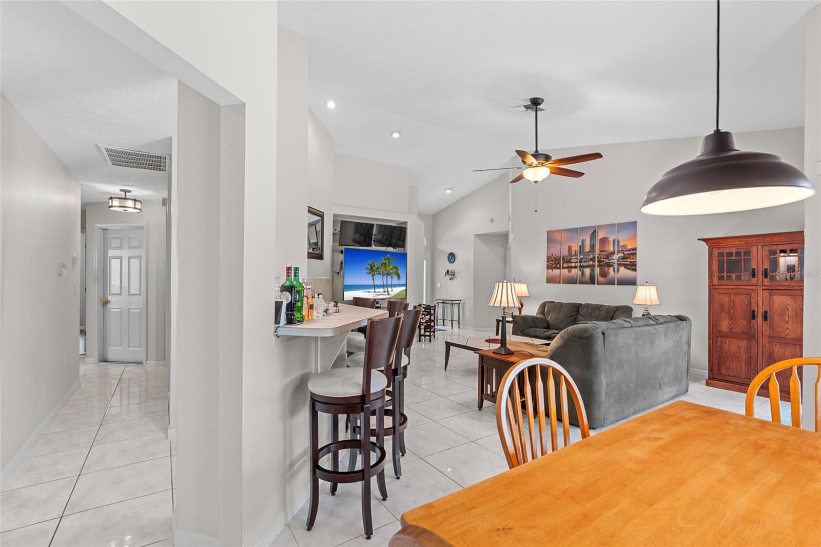 HUNTERS TRAIL TWNHMS - Residential