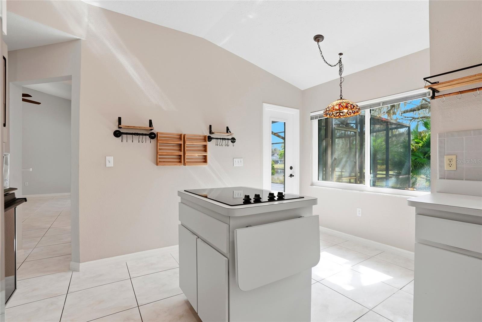 HUNTERS TRAIL TWNHMS - Residential