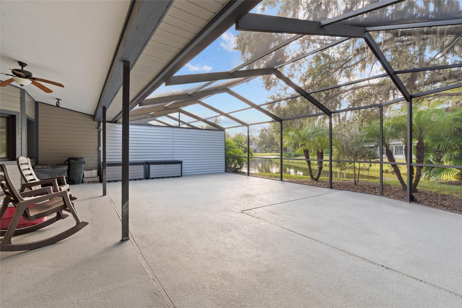 HUNTERS TRAIL TWNHMS - Residential