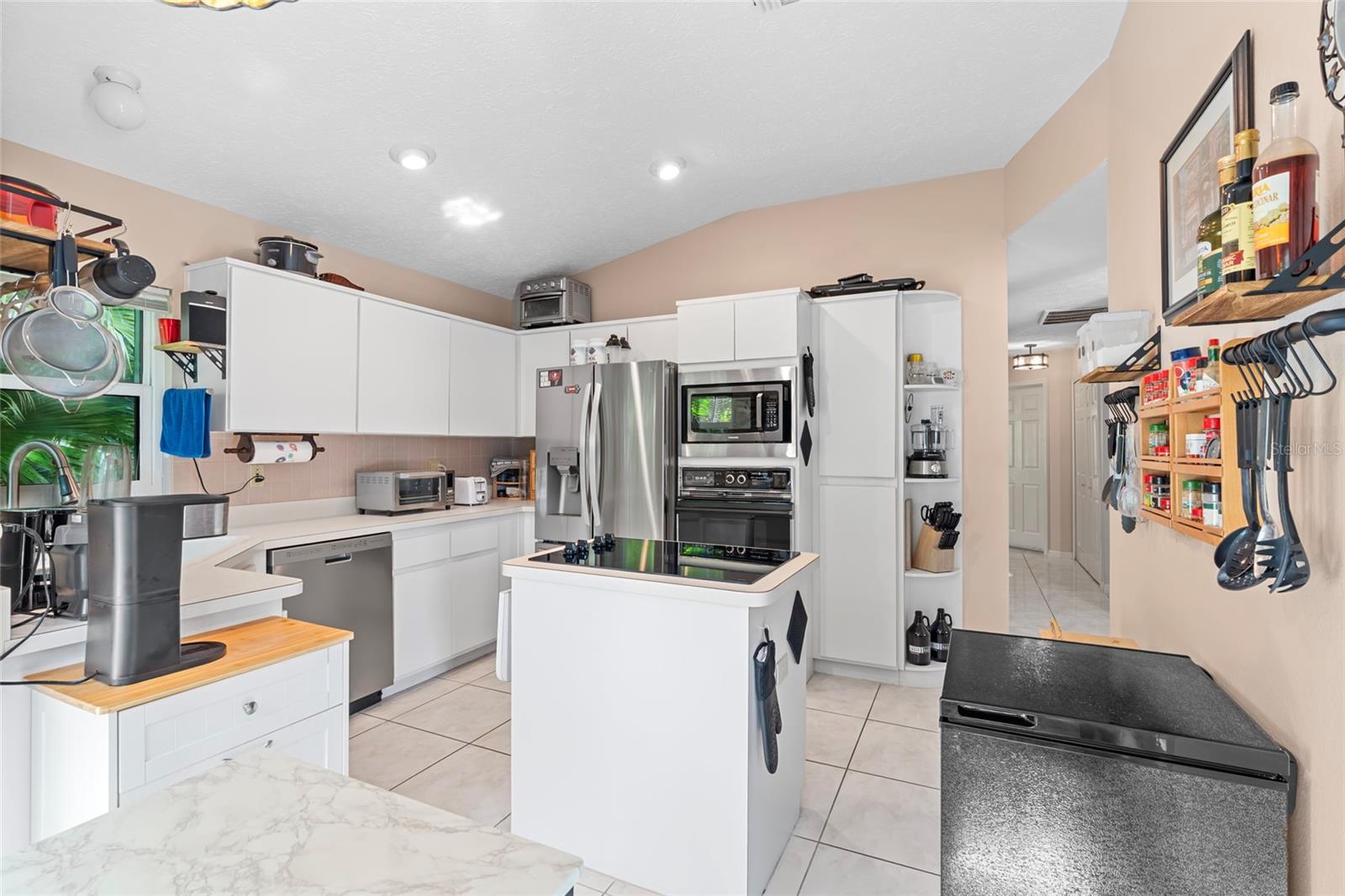 HUNTERS TRAIL TWNHMS - Residential