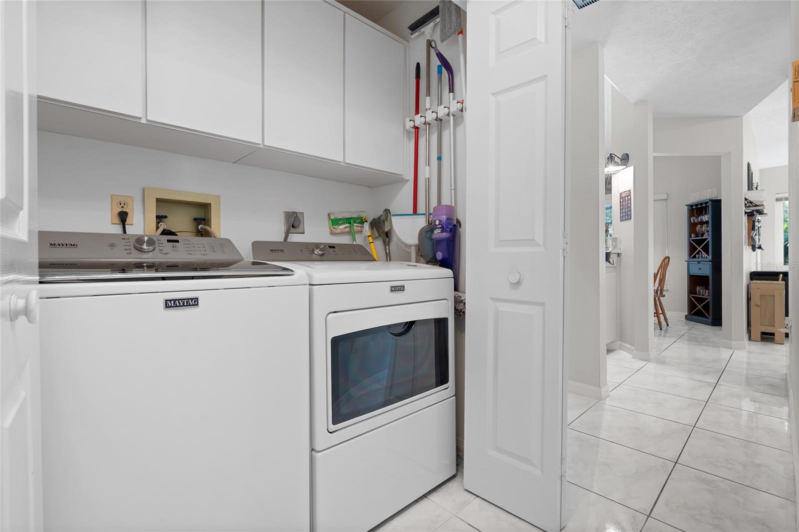 HUNTERS TRAIL TWNHMS - Residential