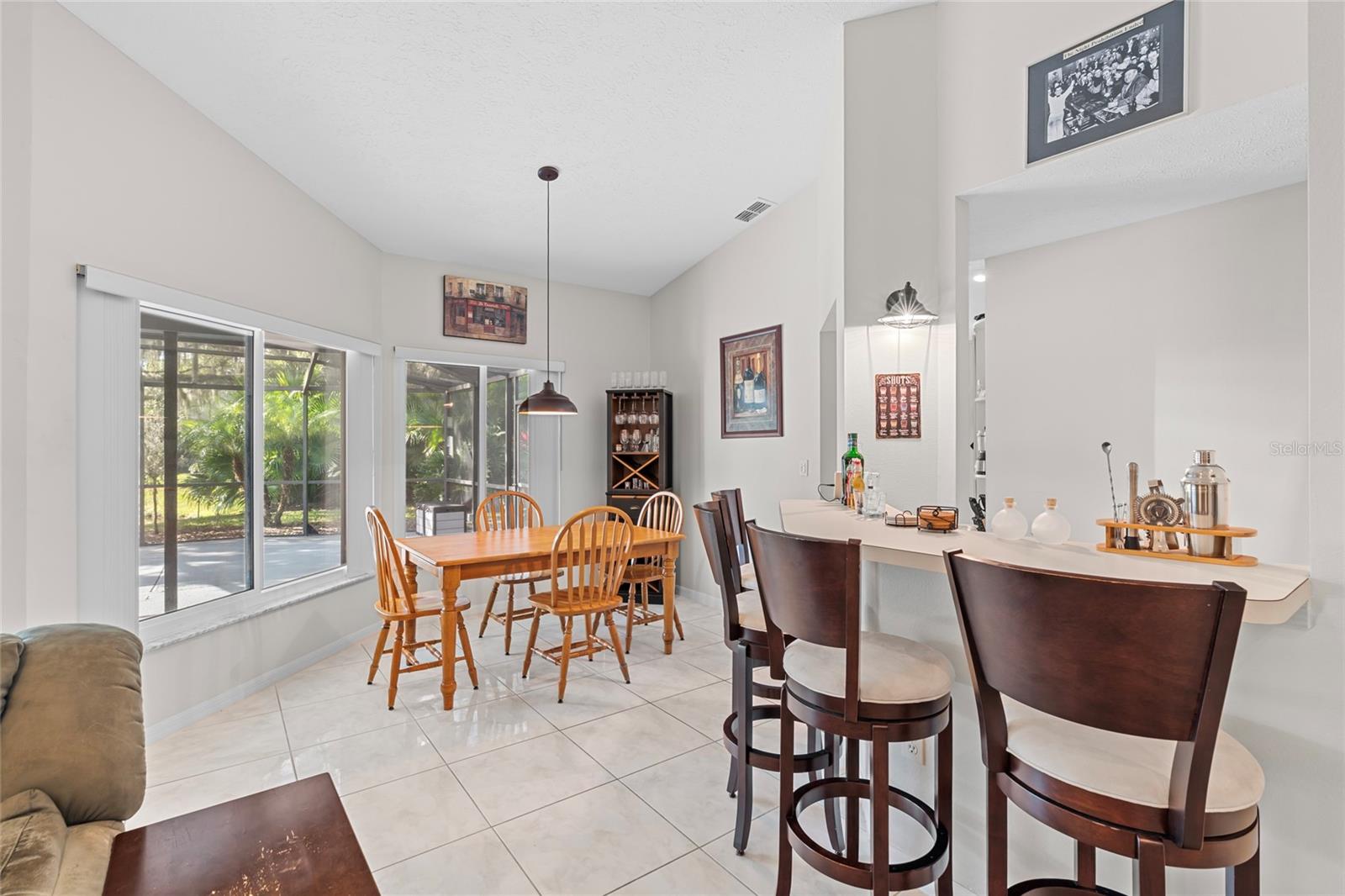 HUNTERS TRAIL TWNHMS - Residential