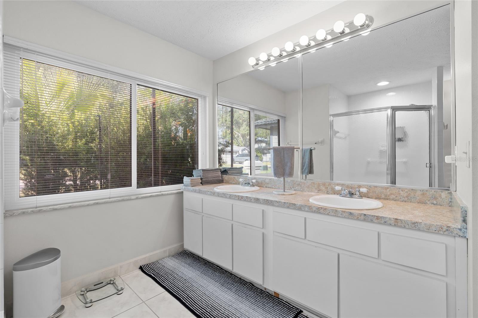 HUNTERS TRAIL TWNHMS - Residential