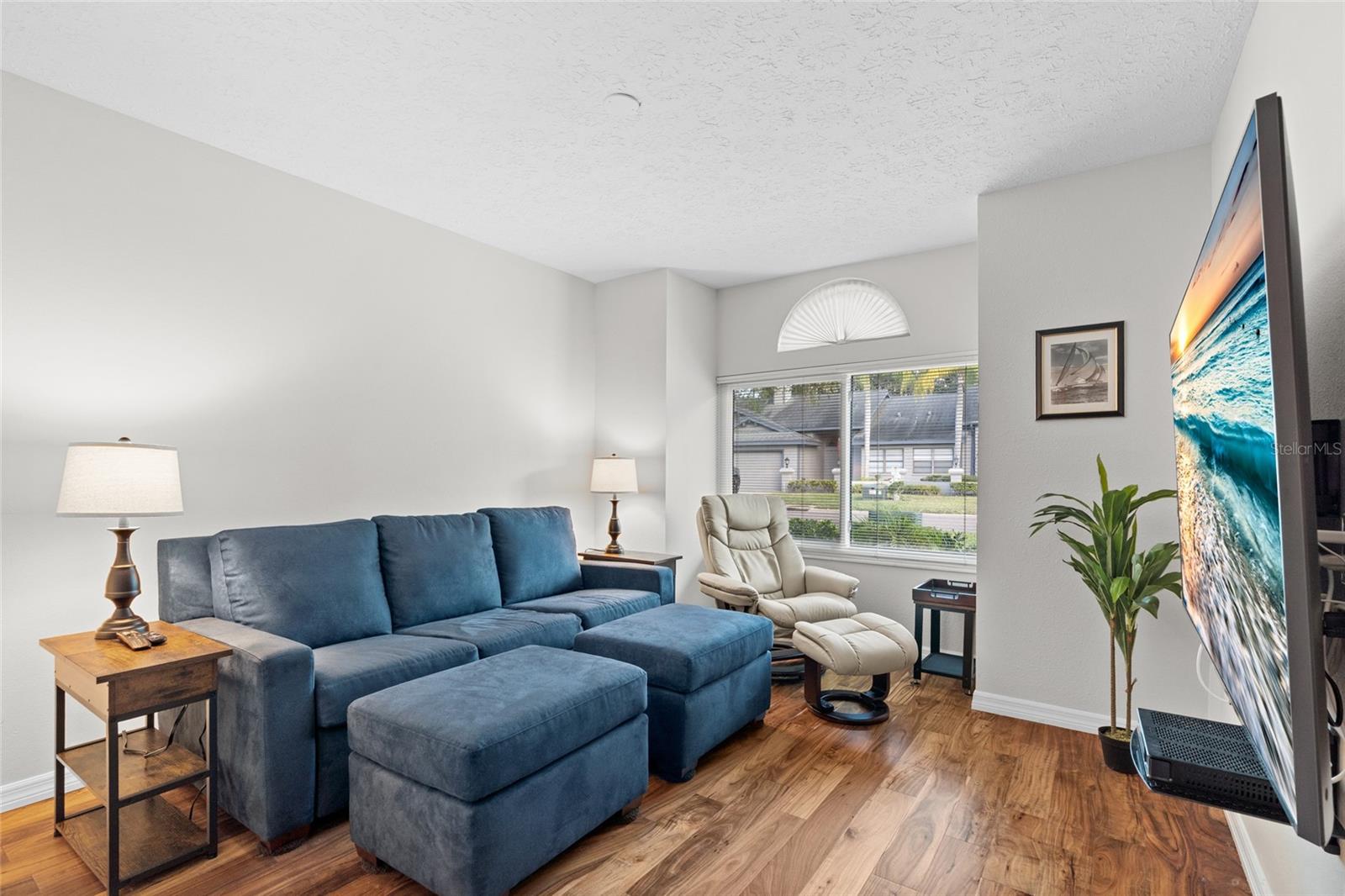 HUNTERS TRAIL TWNHMS - Residential