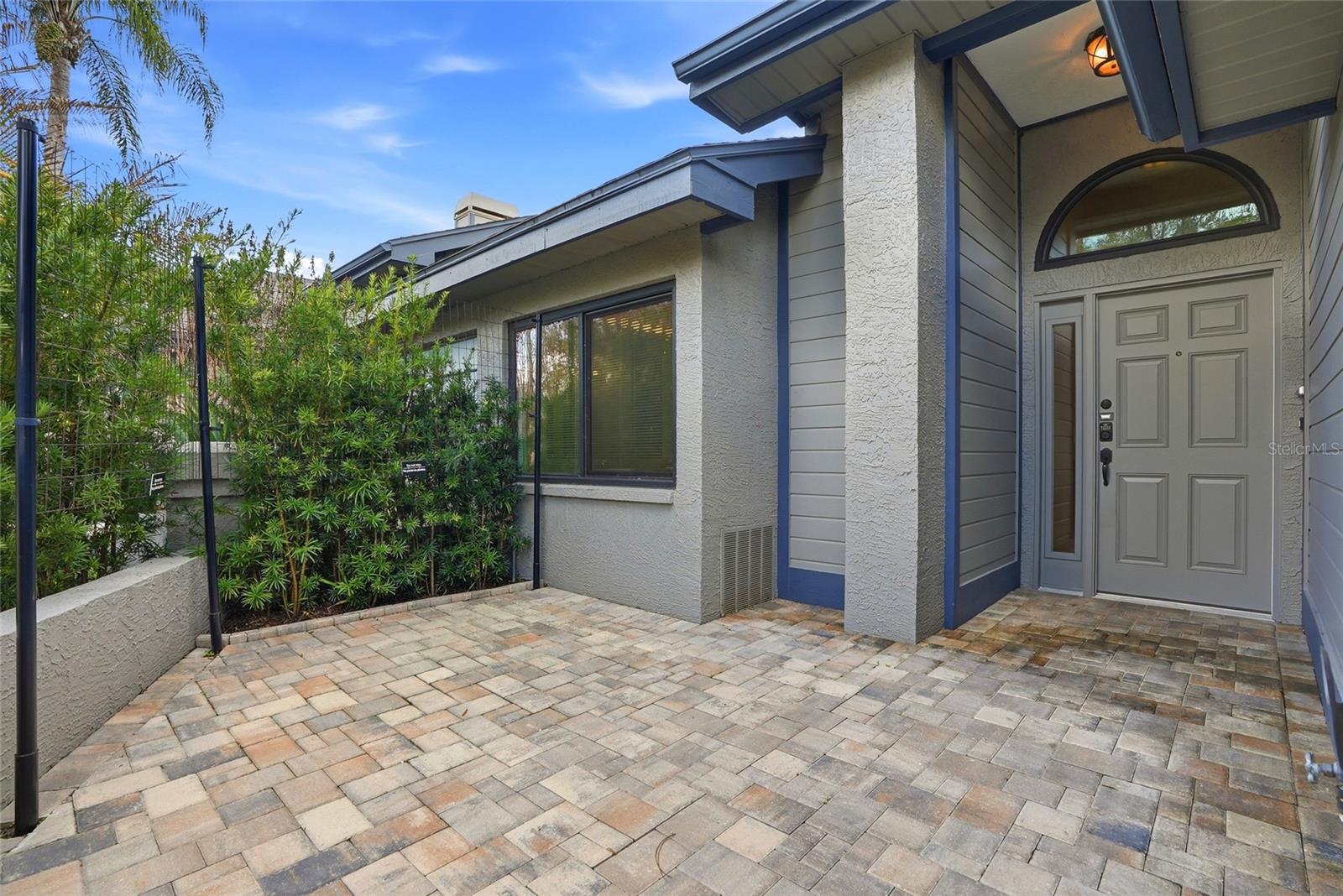 HUNTERS TRAIL TWNHMS - Residential