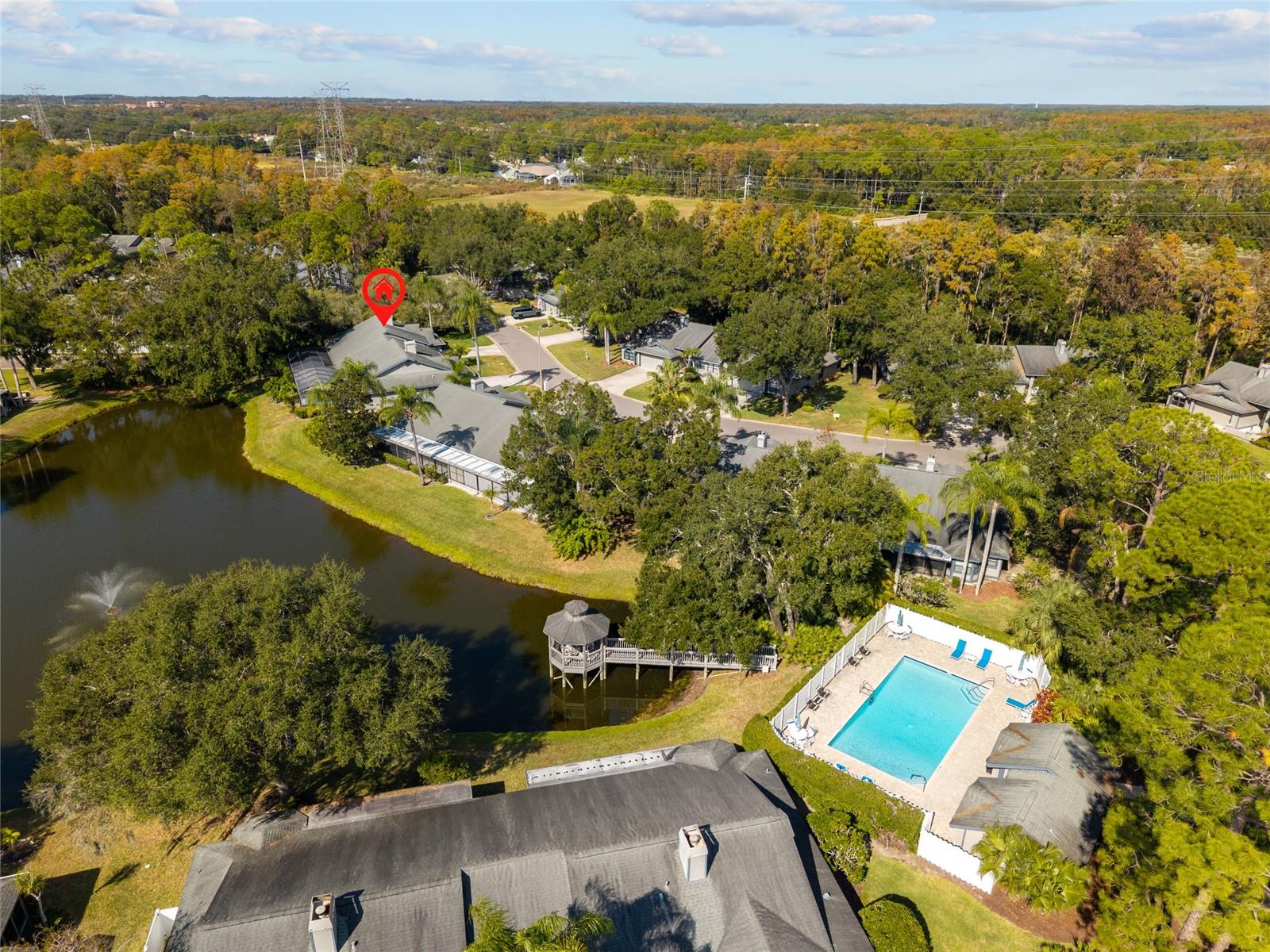 HUNTERS TRAIL TWNHMS - Residential