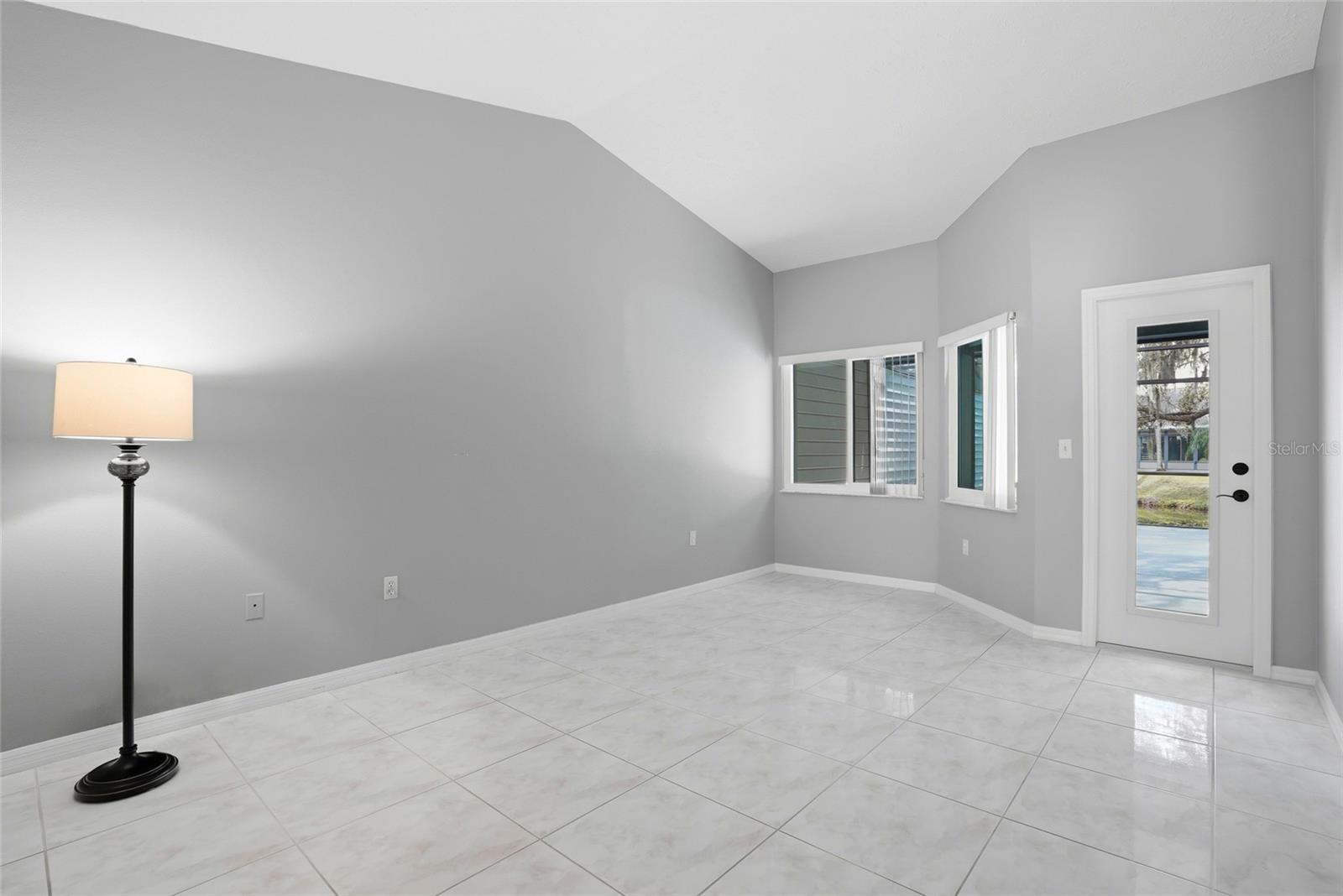 HUNTERS TRAIL TWNHMS - Residential