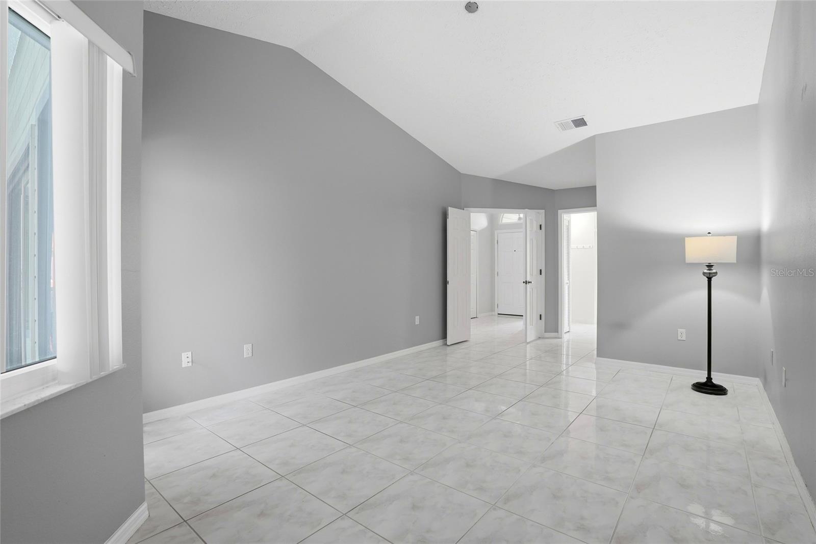 HUNTERS TRAIL TWNHMS - Residential