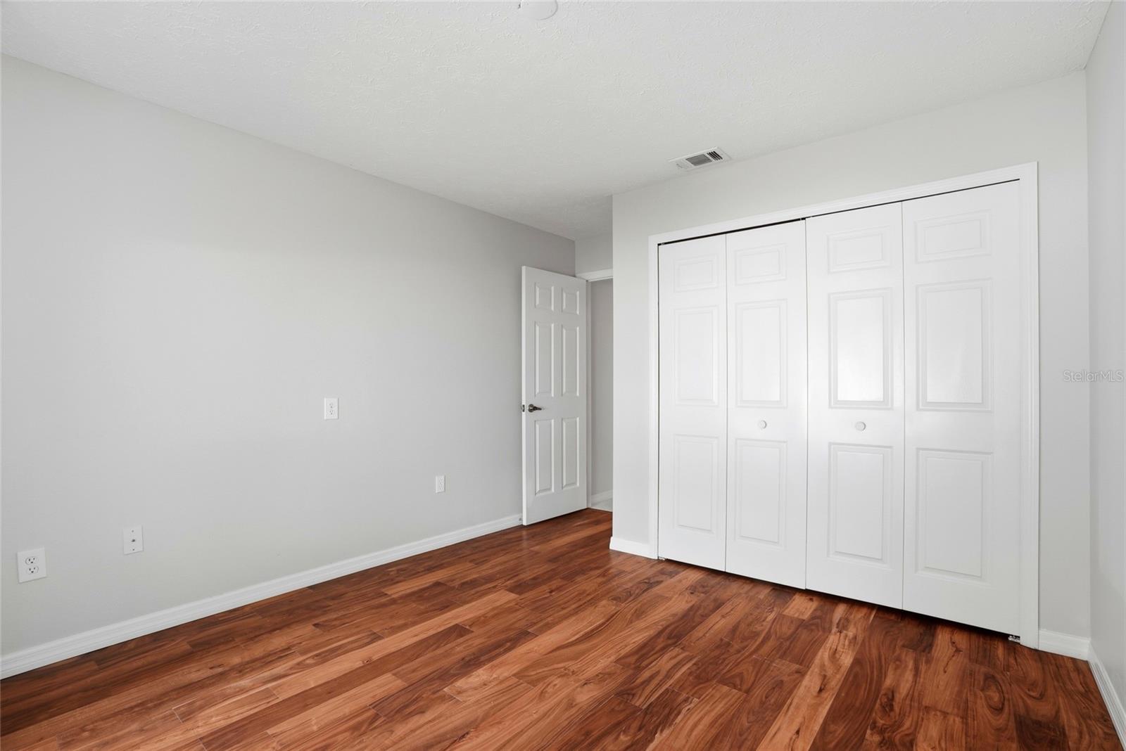 HUNTERS TRAIL TWNHMS - Residential