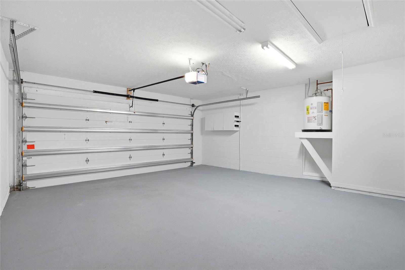 HUNTERS TRAIL TWNHMS - Residential