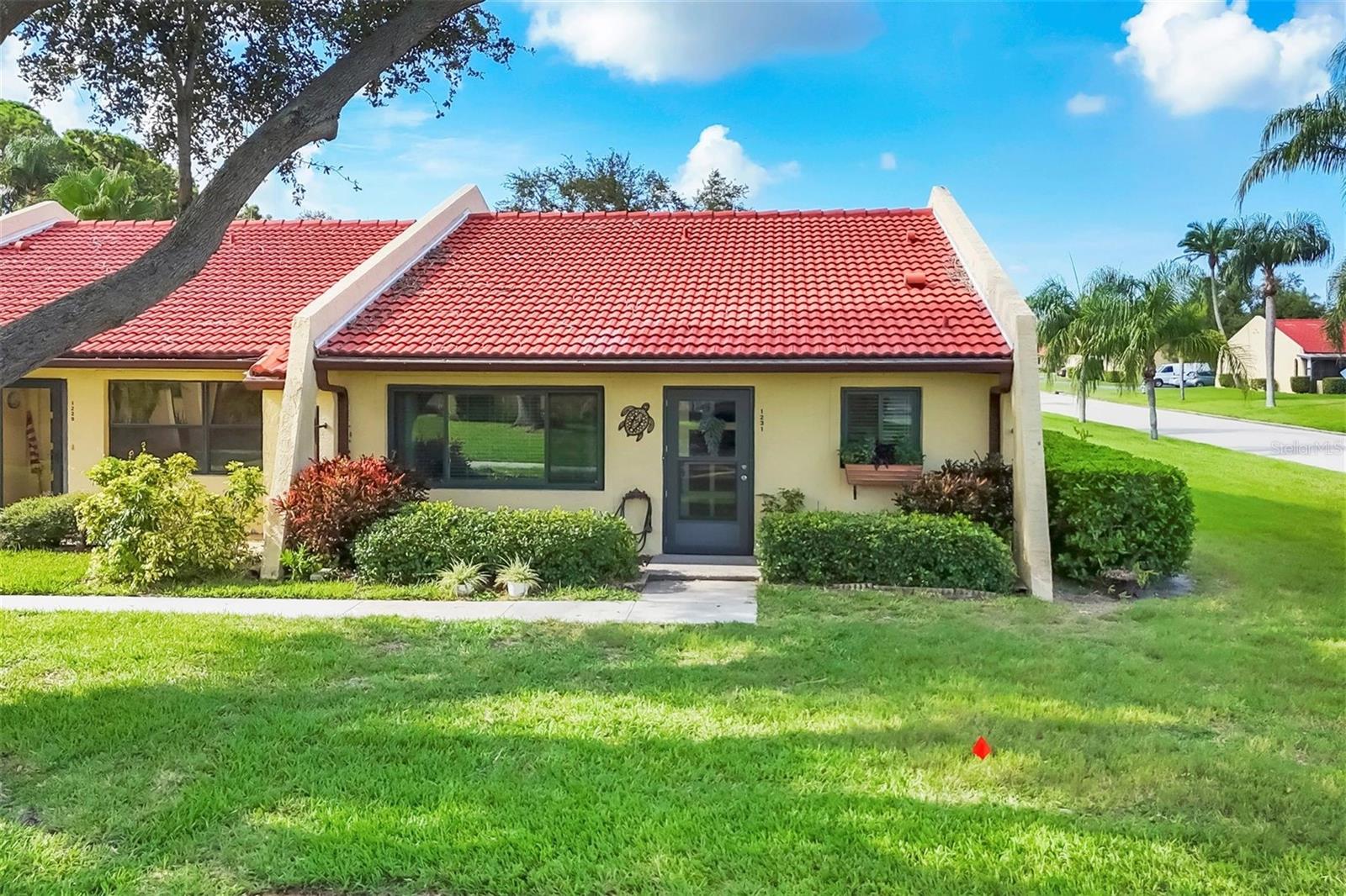 CHARMING 2-BEDROOM VILLA WITH CATHEDRAL CEILINGS
STEP INTO COMFORT AND STYLE IN THIS BEAUTIFULLY UPDATED 2-
BEDROOM, 2-BATH VILLA, PERFECTLY DESIGNED FOR RELAXED
FLORIDA LIVING. FROM THE MOMENT YOU ENTER, YOU’LL BE
GREETED BY SOARING CATHEDRAL CEILINGS THAT CREATE A BRIGHT
AND AIRY AMBIANCE THROUGHOUT THE OPEN-CONCEPT LIVING
SPACE.
THE UPDATED KITCHEN BOASTS MODERN CABINETRY, SLEEK
COUNTERTOPS, AND STAINLESS-STEEL APPLIANCES. BOTH
BATHROOMS HAVE BEEN TASTEFULLY RENOVATED. BOTH BEDROOMS HAVE EN-SUITE BATHROOMS WHICH GIVES GUEST AS MUCH PRIVACY AS THEY NEED.
UNWIND IN THE ENCLOSED, AIR-CONDITIONED LANAI, A VERSATILE SPACE THAT SERVES AS AN EXTENSION OF YOUR LIVING AREA—
PERFECT FOR MORNING COFFEE, READING, OR HOSTING FRIENDS YEAR-ROUND.
NEW ROOF IN 2020, GUTTERS WITH LEAF GUARDS. FLORIDA ROOM IS GLASSED IN AND HAS SCREENS, WITH IT'S OWN SPLIT HEAT/AC UNIT WHICH ALLOWS YOU TO USE IN ALL WEATHER.
MEADOWCROFT COMMUNITY OFFERS LOTS OF AMENITIES WITH A CLUBHOUSE FOR MEETING FRIENDS AND JOINING IN ACTIVITIES. ENJOY THE HEATED POOL, TENNIS COURTS AND PICKLEBALL. GREAT LOCATION ~ JUST 15 MINUTES TO THE BEACHES ON ANNA MARIA ISLAND. CLOSE TO SHOPPING AND DINING.
DON’T MISS THIS MOVE-IN READY GEM!