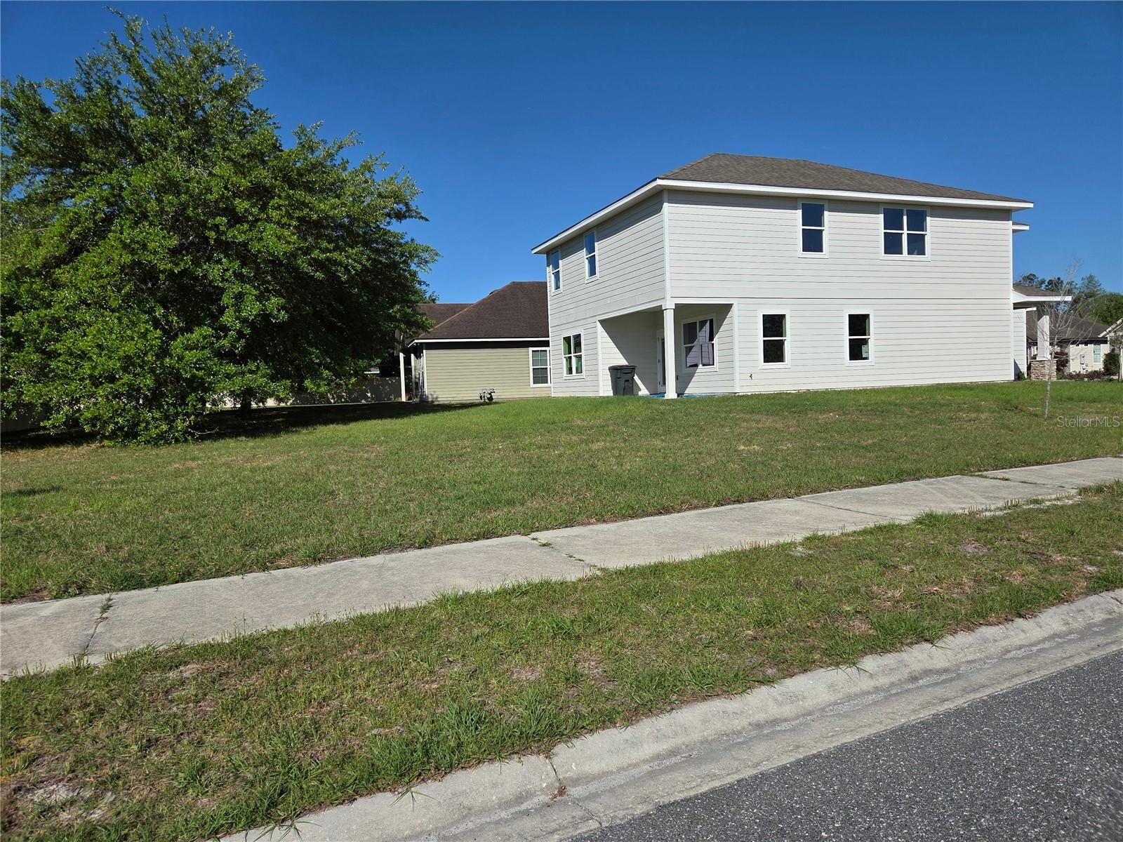 616 SW ROSEMARY DRIVE