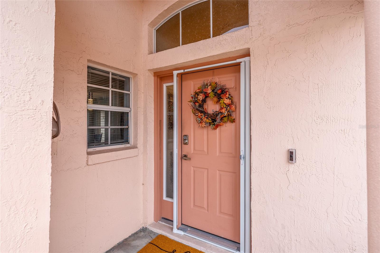 906 SANTA ANNA LANE