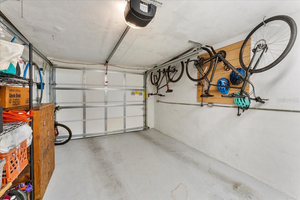 TAHITIAN HOMES - Residential